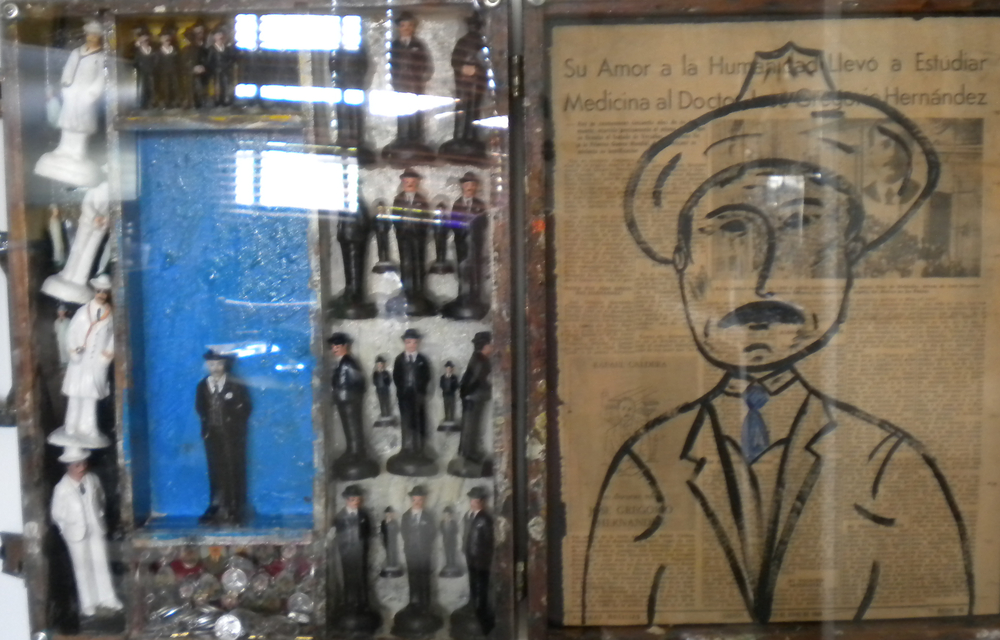 <b>JGH Portatil</b><br>Técnica: Técnica mixta, figuras plásticas, medallas, etc